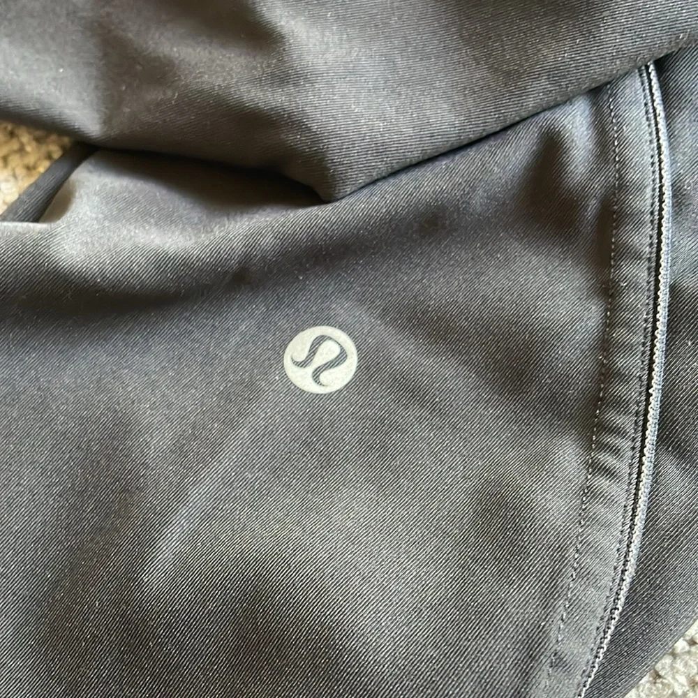 LIKE NEW LULULEMON Leggings! - Picture 7 of 11